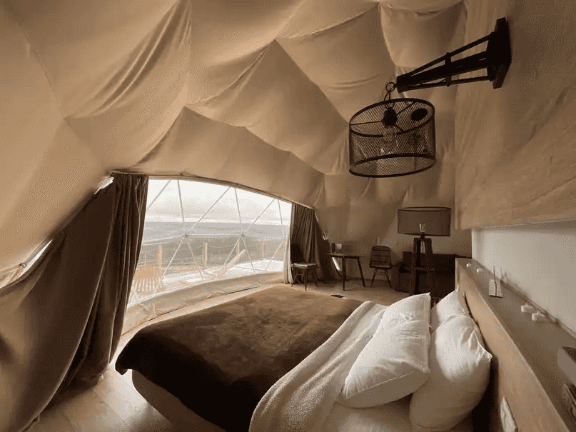 AdsTarget - Заполнили глэмпинг при хаосе событий 2022 года